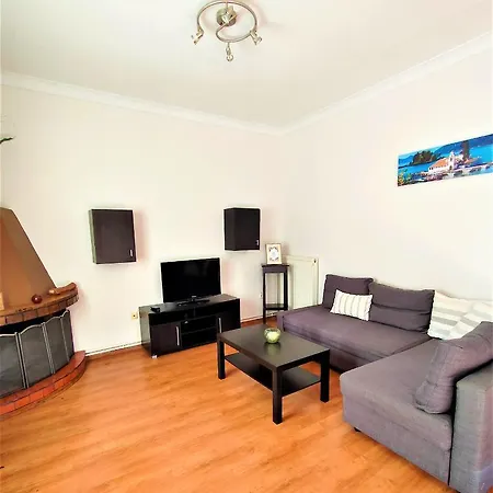 Apartment Bougainvillea House 2 *